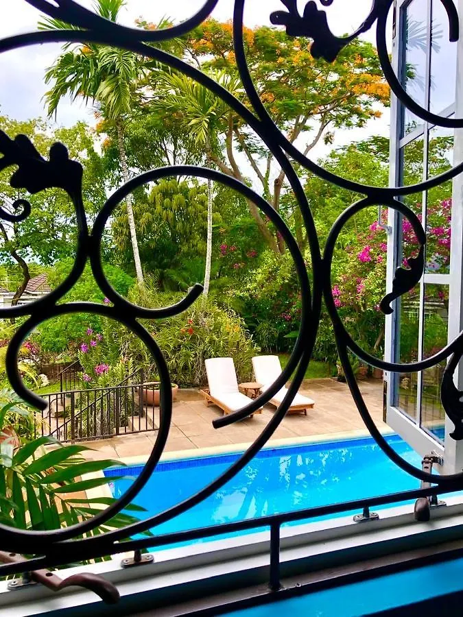 أوشو ريوس The Blue House Boutique Bed & Breakfast